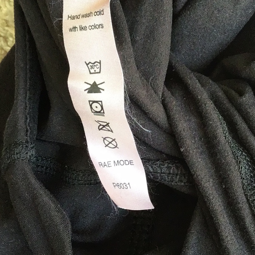 RAE MODE BLACK LEGGINGS WITH POCKETS - SMALL NWOT - Picture 6 of 6